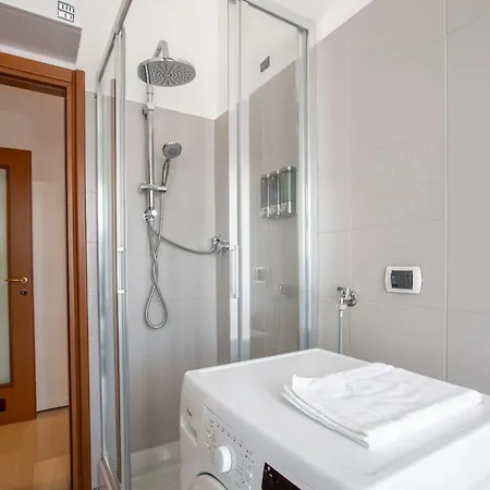 Lake, 6 Posti, Vista Monti, Clima E Garage * Lecco